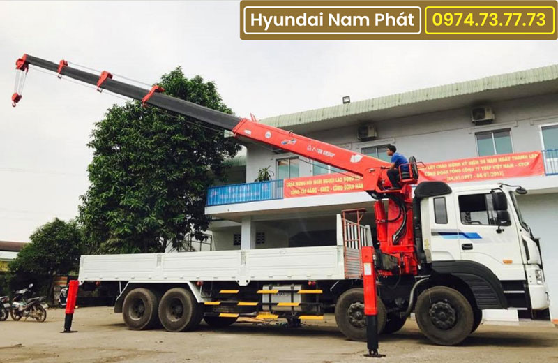 Xe Tải Hyundai HD320 4 Chân Gắn Cẩu 12 Tấn Atom 1205